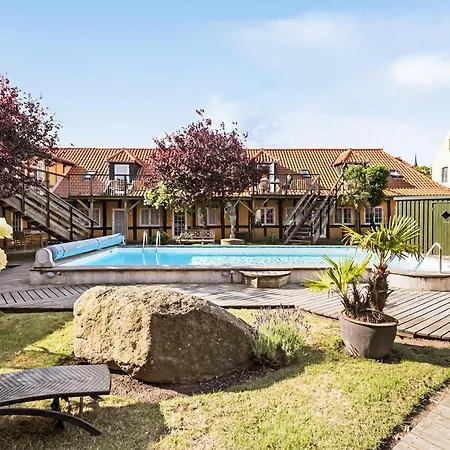 Apartman Awesome In With Swimming Pool *